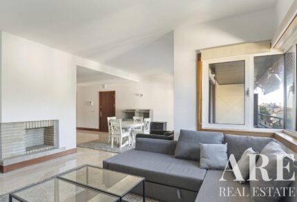 Apartment 2-bedroom for sale in Estoril, Cascais, Lisbon