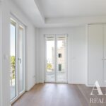 Apartment 3-bedroom for sale in Estoril, Cascais, Lisbon - gallery image
