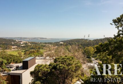 Plot for sale in Linda-a-Pastora Queijas, Oeiras, Lisbon