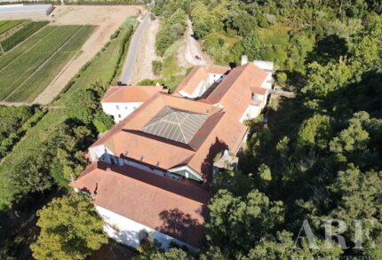 Villa Studio for sale in Coimbra