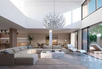 Villa 5-bedroom for sale in Lapa, Lisbon