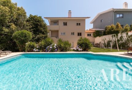 Villa 4-bedroom for sale in Bairro do Rosário, Cascais, Lisbon