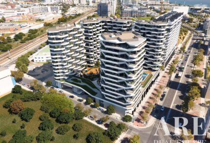 Apartment 4-bedroom for sale in DISTRIKT, Parque das Nações, Lisbon
