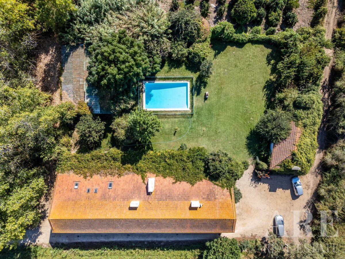 Farmhouse 3-bedroom for sale in Almeirim, Santarem • ARE38268