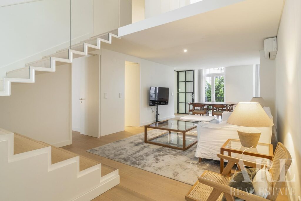Apartment 3-bedroom for sale in Solar de Santana, Campo Mártires da Pátria, Lisbon