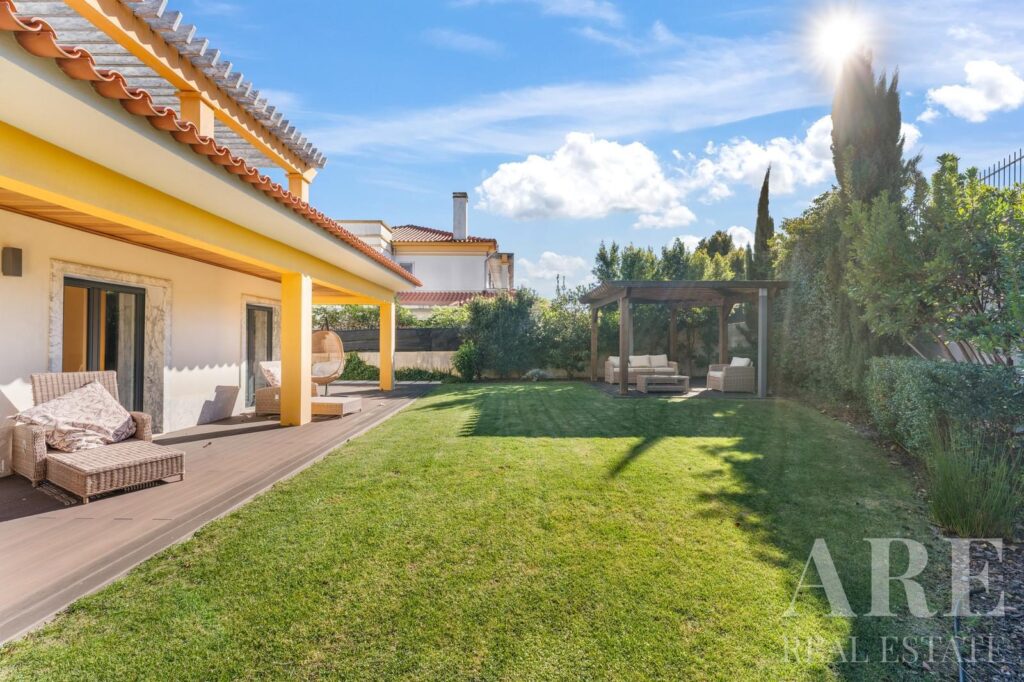 Villa 4-bedroom for sale in Oeiras Golf Residence, Oeiras, Lisbon