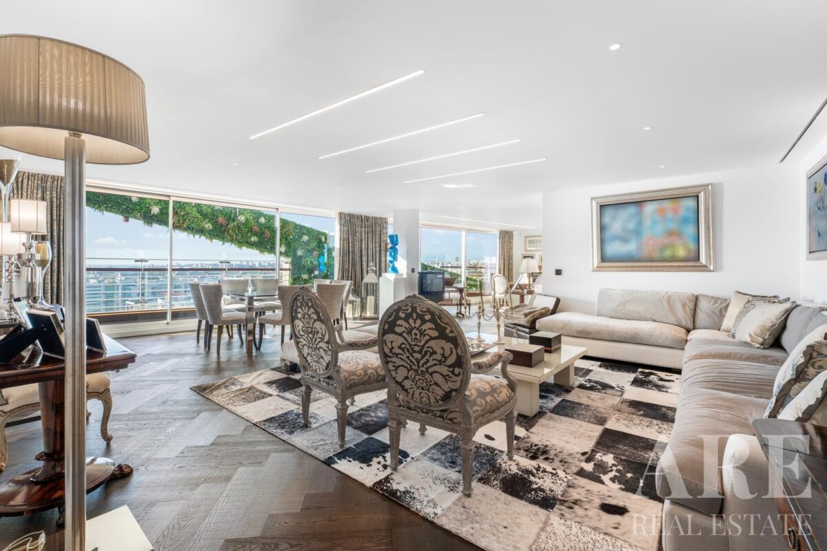 Apartment 4-bedroom for sale in Torre São Gabriel, Parque das Nações, Lisbon • ARE39094