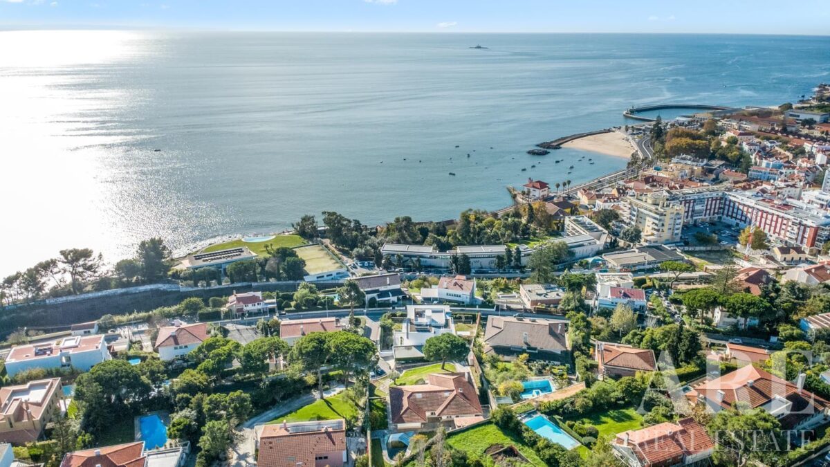 Villa 5-bedroom for sale in Paço de Arcos, Oeiras, Greater Lisbon &bull; ARE39051