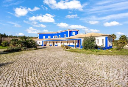 Villa 6-bedroom for sale in Rio Maior, Santarem