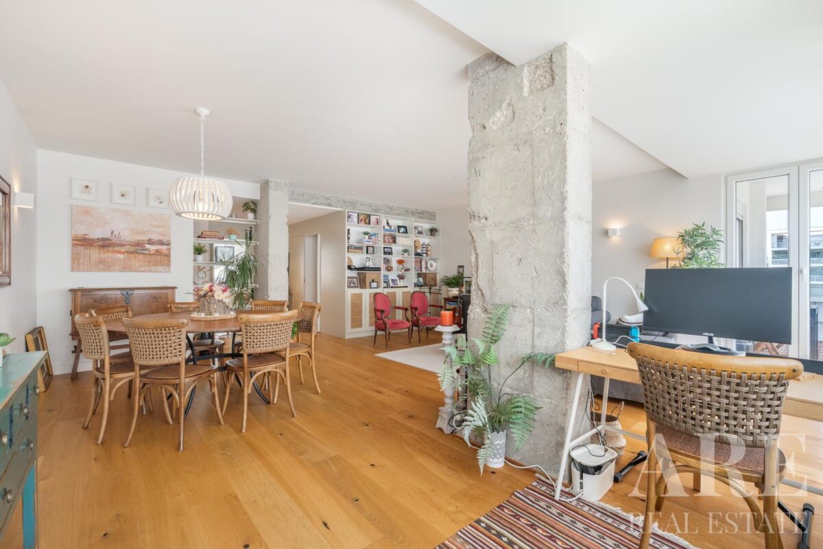 Apartment 3-bedroom for sale in Algés, Oeiras, Greater Lisbon &bull; ARE36900