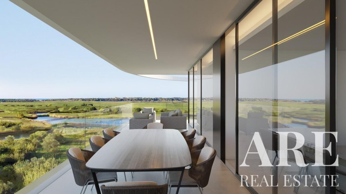 Luxury Apartment 3-bedroom for sale in The Creek, Vilamoura, Algarve &bull; ARE210073