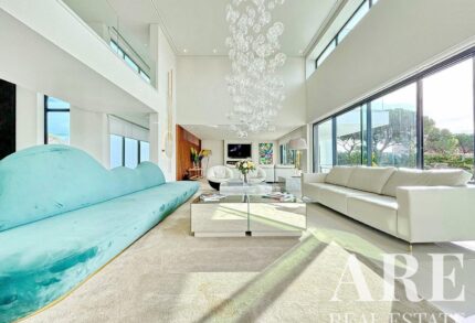 Luxury Villa 8-bedroom for sale in Pinhal Velho, Vilamoura, Algarve