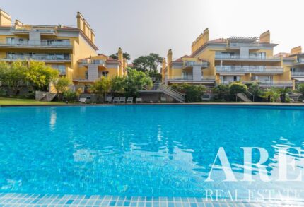 Apartment 4-bedroom for sale in Estoril, Cascais, Lisbon