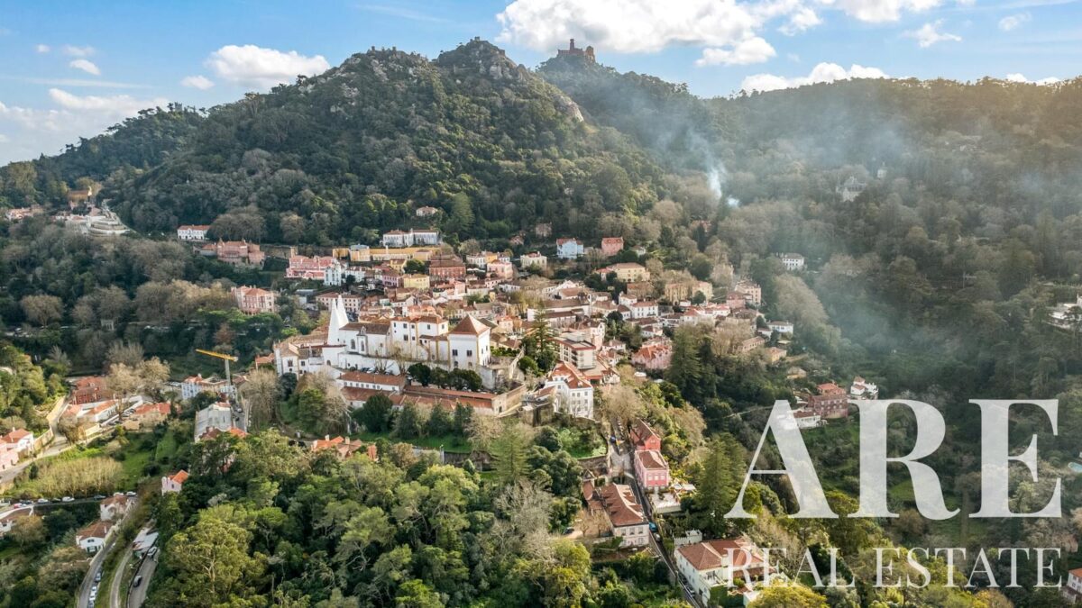 Farmhouse 9-bedroom for sale in Sintra, Greater Lisbon • ARE38977