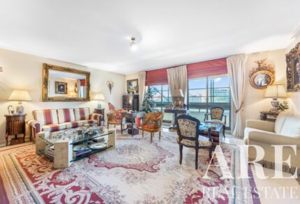 Apartment 4-bedroom for sale in Sete Rios, Lisbon