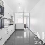 Apartment 3-bedroom for sale in Praça de Espanha, Lisbon - gallery image
