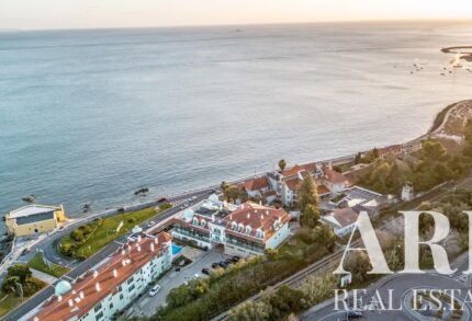 Apartment 4-bedroom for sale in Paço de Arcos, Oeiras, Lisboa