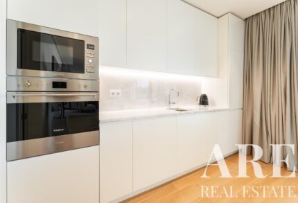 Apartment 2-bedroom for sale in Quinta da Marinha, Cascais, Lisboa