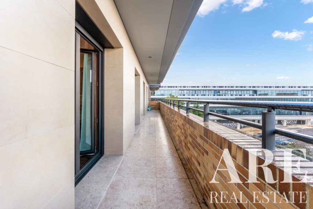 Apartment 4-bedroom for sale in Parque das Nações, Lisboa