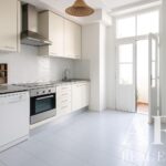 Apartment 5-bedroom for sale in Estrela, Lisboa - gallery image