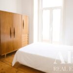 Apartment 5-bedroom for sale in Estrela, Lisboa - gallery image