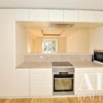 Apartment 4-bedroom for sale in Rua Castilho, Lisboa - gallery image