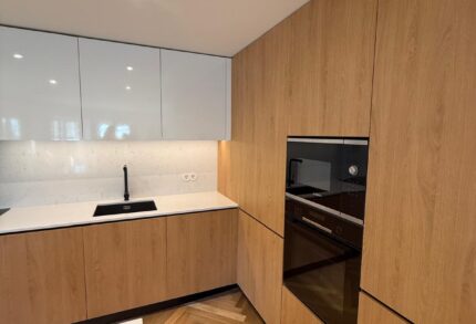 Apartment 5-bedroom for sale in Avenidas Novas, Lisboa