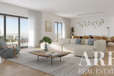 Apartment 4-bedroom for sale in Miraflores, Oeiras, Lisbon