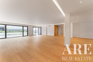 Apartment 3-bedroom for sale in Estoril Terraces, Lisboa, Cascais, Lisbon