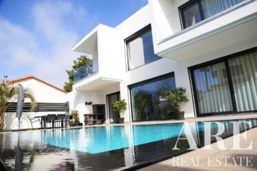 Villa 4-bedroom for sale in Aroeira, Almada, Setubal