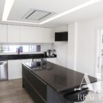 Villa 4-bedroom for sale in Aroeira, Almada, Setubal - gallery image