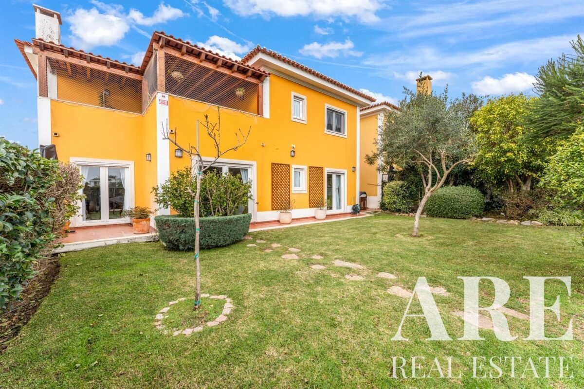 Villa 4-bedroom for sale in Murches, Cascais, Greater Lisbon • ARE39423