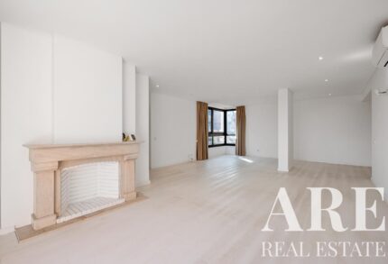 Apartment 4-bedroom for sale in Gandarinha, Cascais, Lisbon