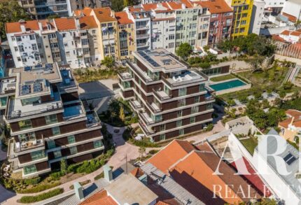 Apartment 2-bedroom for sale in Graça, Lisbon