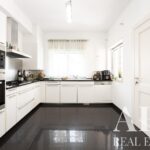 Villa 5-bedroom for sale in Alcabideche, Cascais, Greater Lisbon &bull; ARE39744 - gallery image