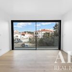 Duplex Apartment 3-bedroom for sale in Monte Estoril, Cascais, Greater Lisbon &bull; ARE39610 - gallery image