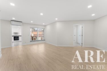 Apartment 2-bedroom for sale in Rua Dra Iracy Doyle 9, Centro Cascais, Cascais, Greater Lisbon &bull; ARE39652