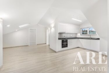 Apartment 1-bedroom for sale in Rua Dra Iracy Doyle 9, Centro Cascais, Cascais, Greater Lisbon &bull; ARE39653