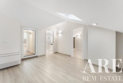 Apartment 1-bedroom for sale in Rua Dra Iracy Doyle 9, Centro Cascais, Cascais, Greater Lisbon &bull; ARE39654