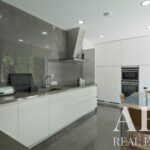 Villa 5-bedroom for sale in Carnaxide, Oeiras, Greater Lisbon • ARE28221 - gallery image