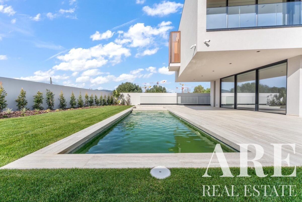 Villa 5-bedroom for sale in Cascais, Greater Lisbon &bull; ARE39454