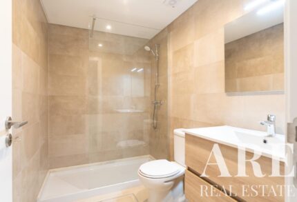 Villa 3-bedroom for sale in Leceia, Oeiras, Greater Lisbon &bull; ARE39871