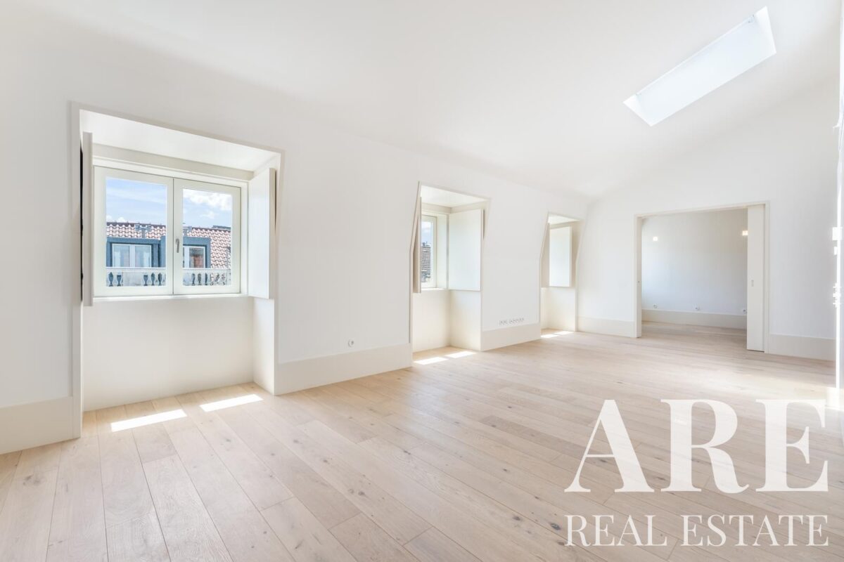 Apartment 3-bedroom for sale in Alure, Baixa, Lisbon • ARE38003