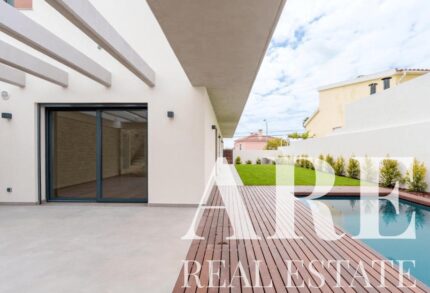 Villa 4-bedroom for sale in Cascais, Greater Lisbon &bull; ARE38724