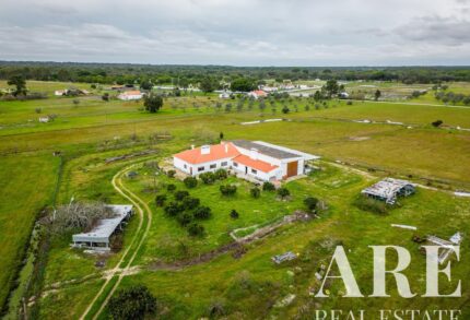 Villa 3-bedroom for sale in Grandola, Setubal &bull; ARE39244