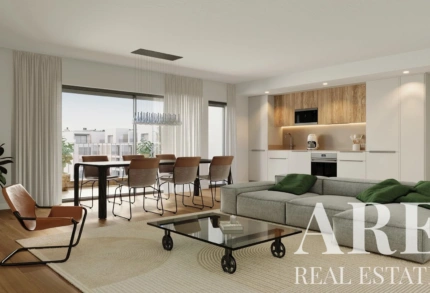Apartment 4-bedroom for sale in Loures, Greater Lisbon &bull; ARE39186