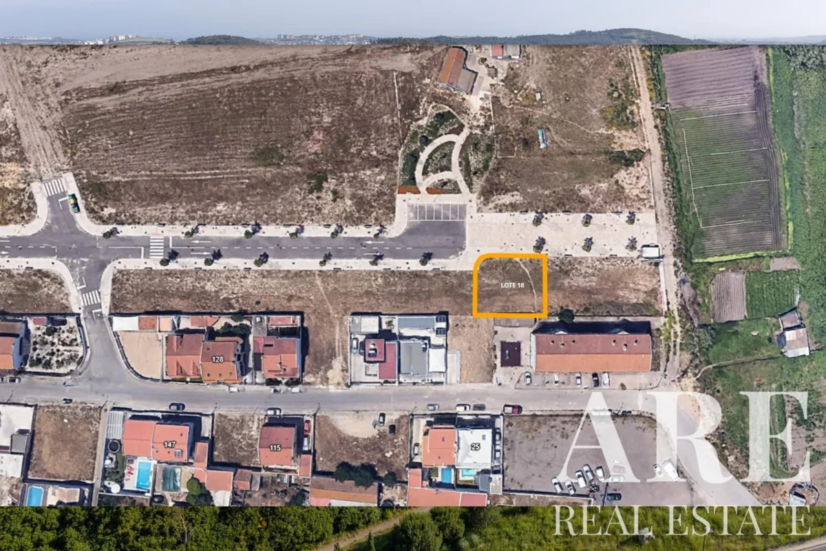 Land for sale in Montijo, Setubal • ARE39898
