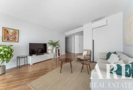Apartment 3-bedroom for sale in Linda-a-Pastora Queijas, Oeiras, Greater Lisbon &bull; ARE40142