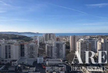 Apartment 4-bedroom for sale in Miraflores, Oeiras, Greater Lisbon &bull; ARE40257