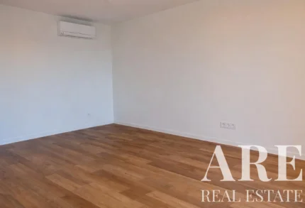 Apartment 4-bedroom for sale in Miraflores, Oeiras, Greater Lisbon &bull; ARE40257